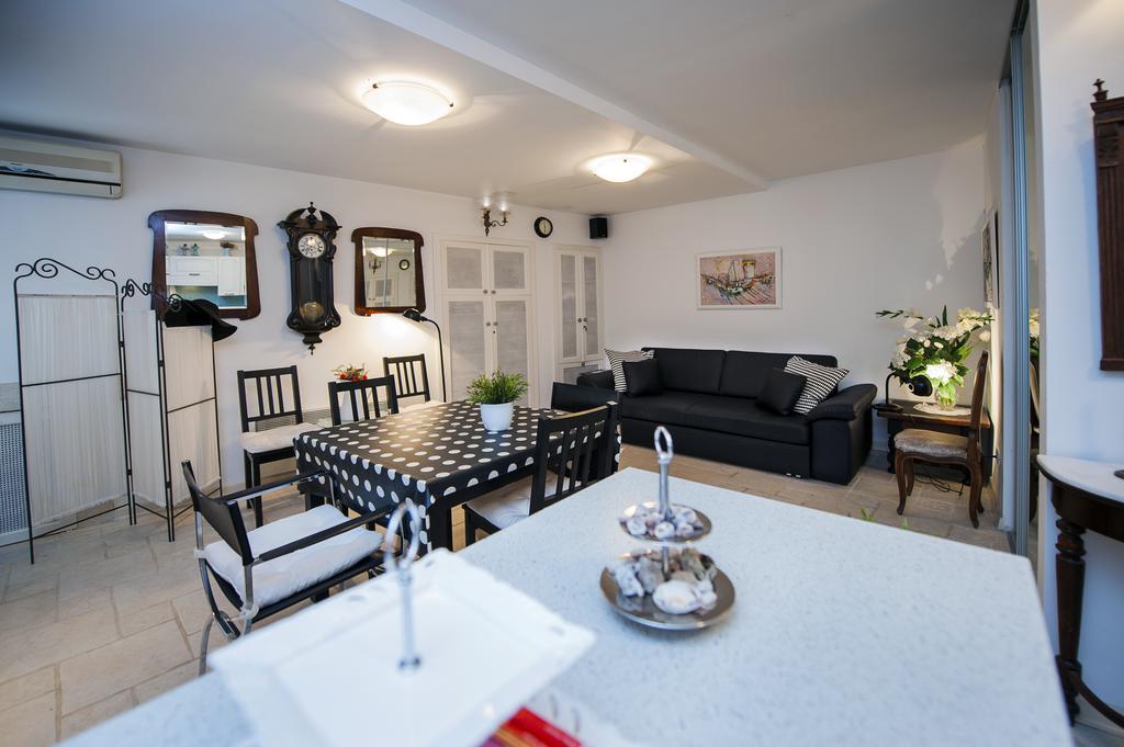 Apartment Art Rovinj Chambre photo